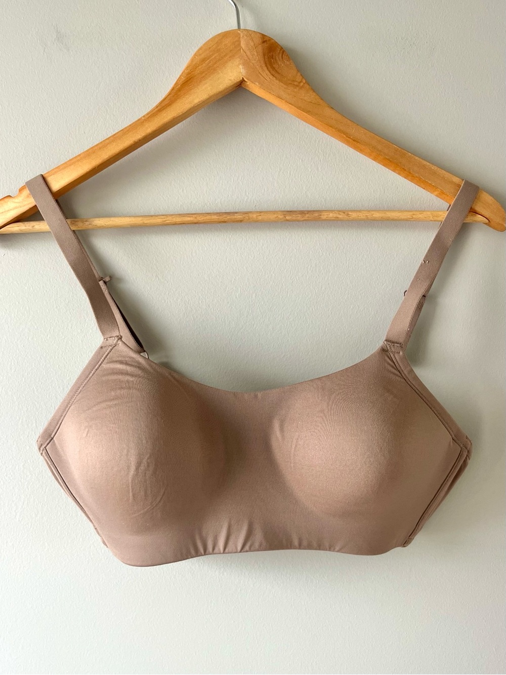 Knix Everyday Wireless Seamless T-Shirt Bra Brown Size Medium -Loungewear Travel